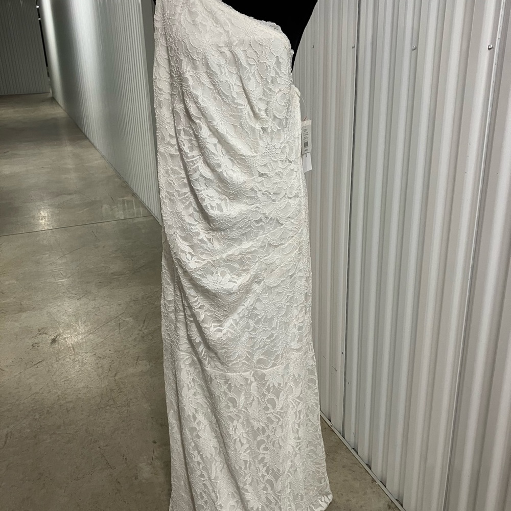 White wedding dress David’s Bridal